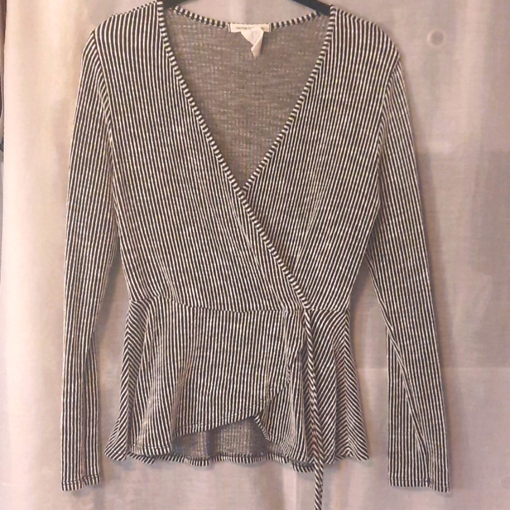 Long sleeve sweater top